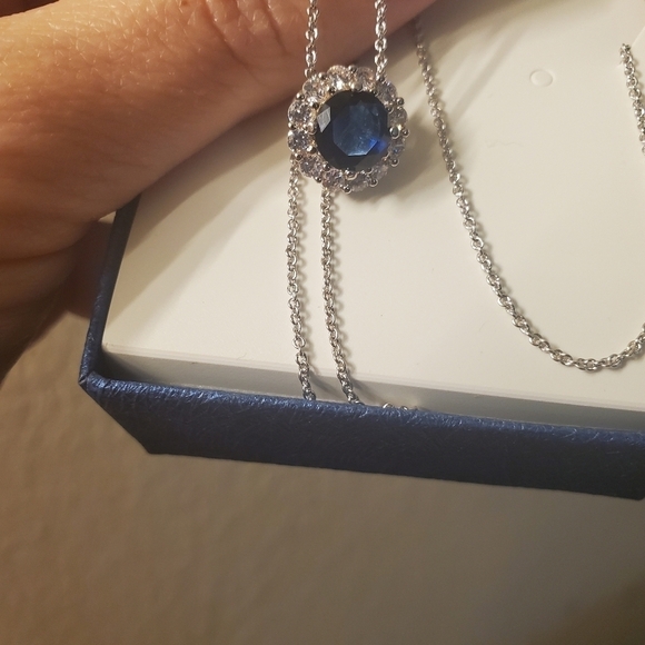 Sparkling round lab created sapphire necklace - Picture 4 of 5